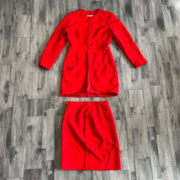 BALENICAGA VINTAGE SET BLAZER JACKET & SKIRT MADE IN FRANCE - Picture 1 of 12